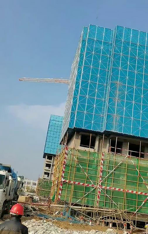 建筑爬架钢网片在建筑施工中的作用
